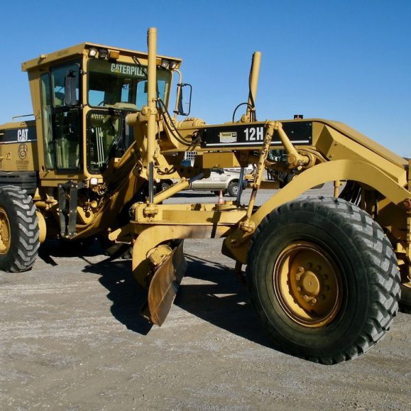 construction-equipment-graderCATERPILLAR-12H—2_big–17010307553489816100