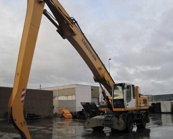 construction-equipment-material-handlerLIEBHERR-A934C-Li—1_big–16110914501123414700