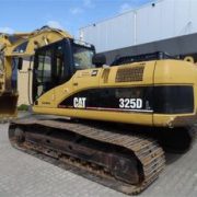 construction-equipment-tracked-excavatorCATERPILLAR-325DL- (5)