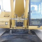 construction-equipment-tracked-excavatorCATERPILLAR-325DL—9_