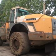 construction-equipment-wheel-loaderLIEBHERR-L564—2_big–16110716223434797300