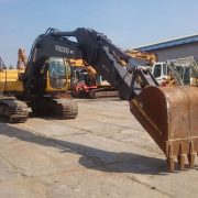 construction-equipment-tracked-excavatorVOLVO-EC-210-NLC—5_big–17080212052916983800