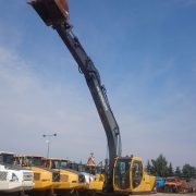 construction-equipment-tracked-excavatorVOLVO-EC-210-NLC—6_big–17080212052916983800